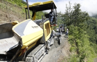 AKÇAABAT’TA KURU BETON YOL ÇALIŞMALARI SÜRÜYOR