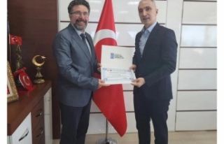 Bağımlılıkla Mücadelede Ailenin Rolü Anlatıldı