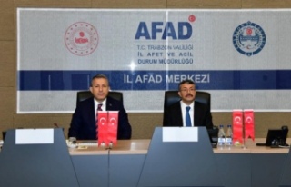 bakan yardımcısı Ali Çelik Kaymakamlar ve belediye...