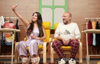 Çetin Altay kahkahalı dolu bir gece yaşattı.