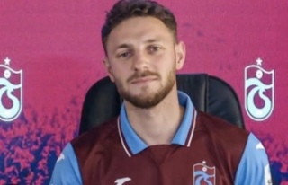 MUSTAFA ESKİHELLAÇ'A ÖDÜL