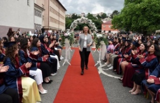 Zübeyda Hanım Kız Anadolu Lisesinde Mezuniyet Töreni
