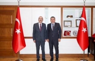 Başkan Çelenk başkan Genç’i ziyaret etti