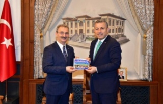 Başkan Kurukız Vali Şahin’i sis dağına davet...