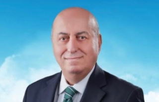 CAHİT ERDEM DE REST ÇEKTİ!