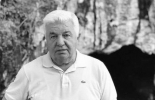 Eski bakan Burhan Kara Hakka yürüdü.