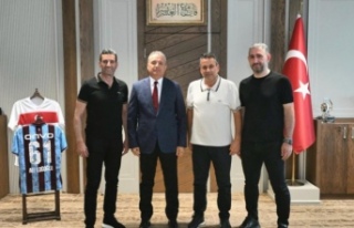 Hekimoğlu ailesi il emniyet müdürü Loğ oğlu’nu...