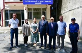 İl Emniyet müdürü Loğoğlu Başkan kumaş’ı...
