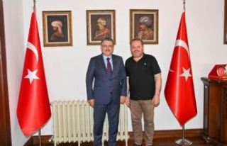 İş adamı Usta başkan av.genc’İ ziyaret etti.
