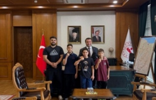 Kaymakam ocak’ı boksörler ziyaret ettiler