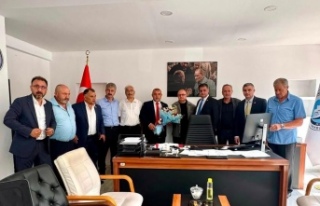 Muhtarlar Çetin İshak’ı Ziyaret Ettiler