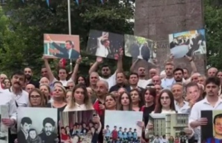Yeni gençler Atatürk alanında.