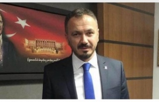 AHMET ESMER’DEN SÜRPRİZ