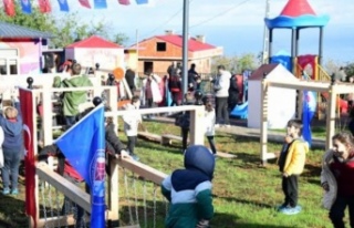 ÇİLEKLİ DÜŞLER KÖYÜ YAŞAM MERKEZİ’NDE YENİ...