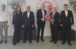 Baş müdür Alp Giray’a hayırlı olsun ziyareti