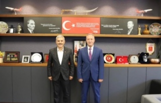 Başkan Erbaşaran, İl Müdürü Dr. Topsakal’ı...