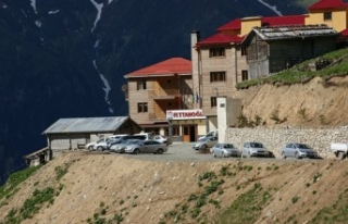Çaykara’da Trafik Kazası 2 Yaralı