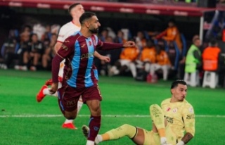 İKİNCİ YARIDA TRABZONSPOR DiSiPLiNi