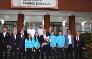 Milletvekili Büyükaydın Trabzonspor Lisesi’nde
