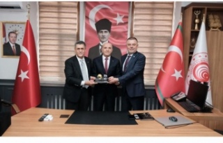 UND Başkanı Aras trabzon’da