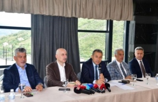 Vali Tahir Şahin Topladı