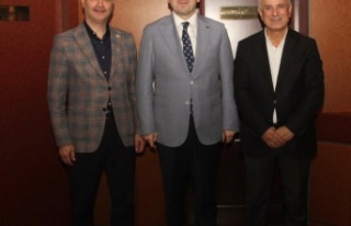 Genel Sekreter Üçüncü, Ticaret Borsası’nı...