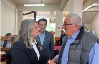 Milletvekili Av.Suiçmez Şal pazarında Vatandaşı...