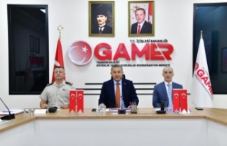 Vali Tahir Şahin topladı.