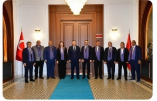 Vali Şahin, KKTC Trabzon Başkonsolosu Demirel’i...