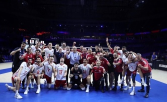 Erkek voleybolcular çeyrek finale yükseldiler