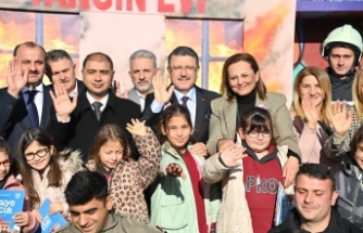 ÇİLEKLİ DÜŞLER KÖYÜ YAŞAM MERKEZİ AÇILDI