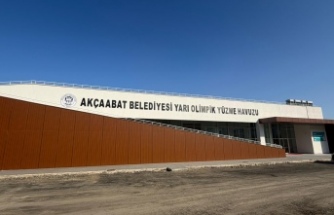 AKÇAABAT’IN YÜZME HAVUZU HİZMETE AÇILIYOR