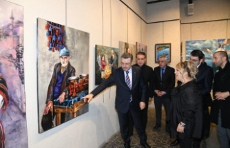 BAŞKAN GENÇ: SANAT SİYASETİN ÜZERİNDEDİR