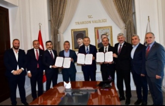 Vali Şahin ve İş Adamı Aslantürk Anaokulu Protokolunu İmzaladılar