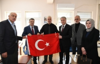 BAŞKAN GENÇ’TEN HAYRAT’A MİLLET BAHÇESİ MÜJDESİ