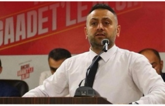 Başkan turhan Başkan Mumcu’ya tepki gösterdi.