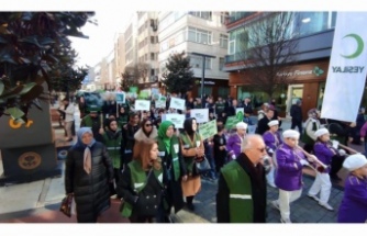 Trabzon'da Yeşilay Haftası İçin Farkındalık Yürüyüşü Düzenlendi