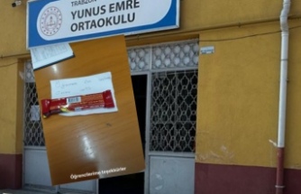 Yunus Emre Ortaokulu öğrencilerinin anlamlı davranışı okul yönetimini duygulandırdı