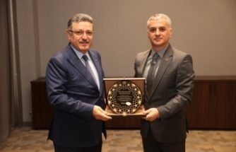 BAŞKAN GENÇ’E TEŞEKKÜR PLAKETİ