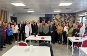 Dr.Erdem malkoç emeklilere ugurladi