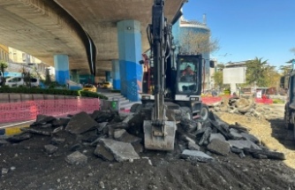 MEYDAN'DAKİ VİYADÜK ALTI DİNLENME ALANI OLACAK