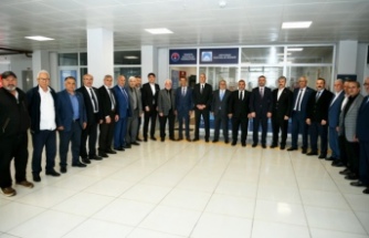 BAŞKAN YARDIMCISI ÖZÇİLİNGİR, MUHTARLARLA BAYRAMLAŞTI