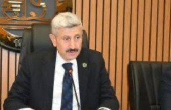 Başkan Çebi mezerelerimizde kar küreme çalışmalarımız devam ediyor.