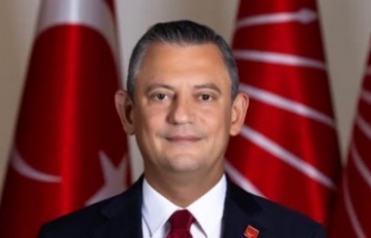 Özgür Özel ve parti yönetimi görevden uzaklaştırıldı.