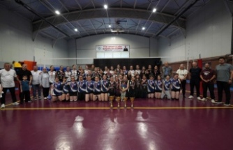 AKÇAABAT’TA ORTAOKULLAR ARASI VOLEYBOL TURNUVASI TAMAMLANDI