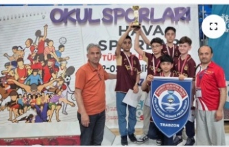 Göğsümüzü kabarttılar