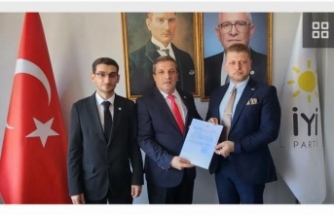 İYİ Parti yomra ilçe teşkilatında nöbet değişimi