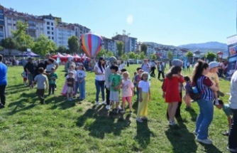 Kültür yolu Festivali’ne çocuklar büyük ilgi gösterdiler.