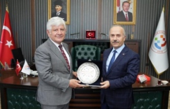 Rektör prof.Dr.Aydın Rektör Prof.Dr. kutlu‘yu ziyaret etti.