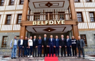 Trabzon bürokrasisi hayrat’ta